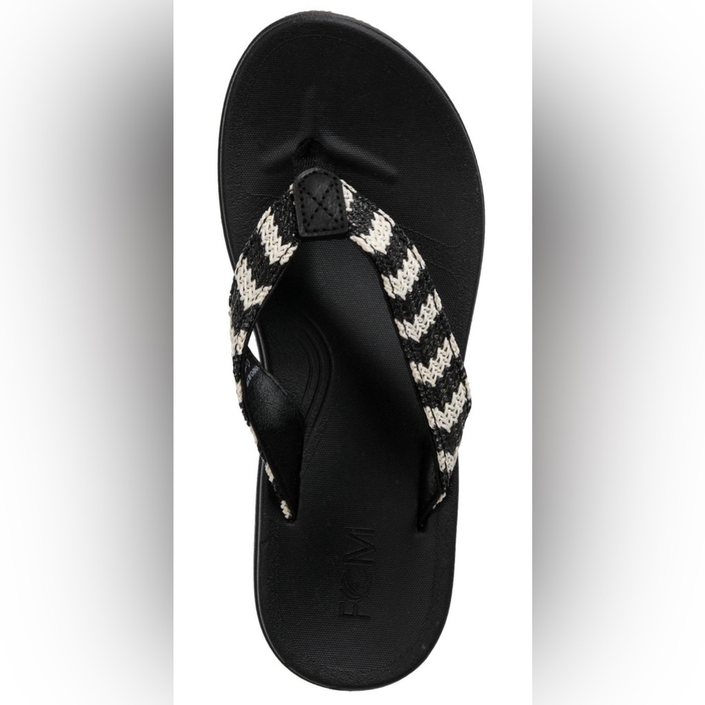 Roxy Black and White Flip Flop Beach Casual Sandals with Chevron Design 7 - Picture 2 of 5